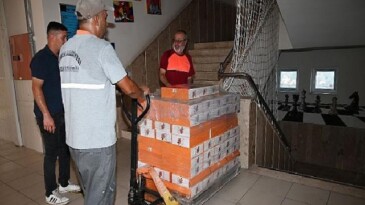 Kırtasiye materyallerinin dağıtımı devam ediyor