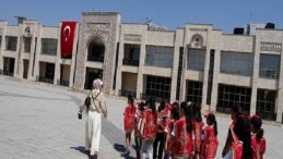 Konya’da 3 Bin Öğrenci 6 Tarihi Yerde 6 Tarihi Karakteri Tanıyor