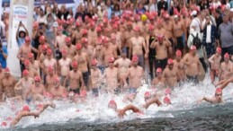 Körfezin iki yakası kulaçlarla birleşti