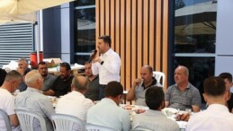 Lider Arı, Sanayi Esnafıyla Bir Ortaya Gelerek Sohbet Etti