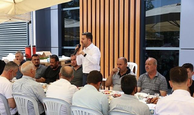 Lider Arı, Sanayi Esnafıyla Bir Ortaya Gelerek Sohbet Etti