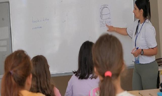 Lider Çerçioğlu’ndan Eğitime Tam Takviye: Aydınlı Çocuklar Yazı İngilizce Öğrenerek Geçiriyor