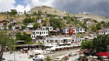 Lider Pekyatırmacı’dan YKS Başarısı İçin Tebrik ve Selçuklu’ya Güzel Geldin İletisi