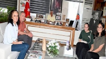 Lider Topaloğlu’na burs teşekkürü