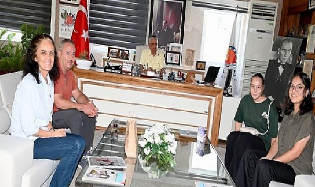 Lider Topaloğlu’na burs teşekkürü