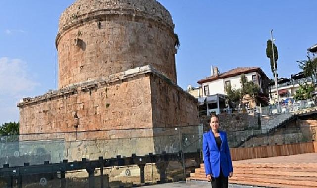 Lider Vekili Özdemir Hıdırlık Kulesi çalışmalarını inceledi