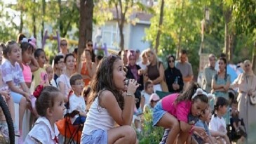 Maltepe’de çocuklara masal tadında tiyatro şöleni