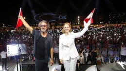 Meydanda ‘Zafer’ coşkusu