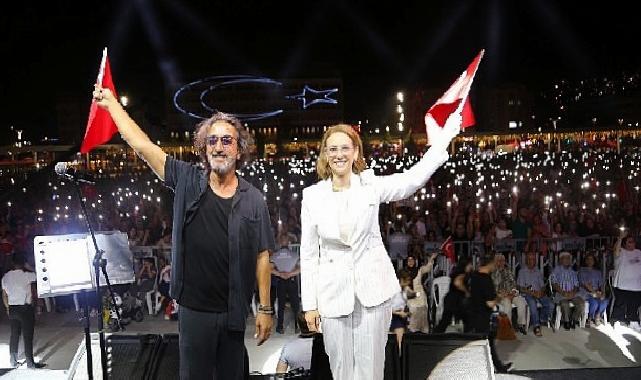 Meydanda ‘Zafer’ coşkusu