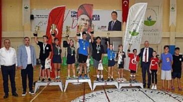 Minik raketler Osmangazi’de kıyasıya uğraş etti