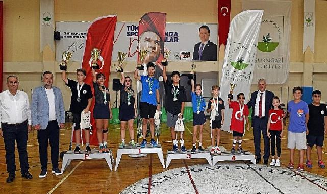 Minik raketler Osmangazi’de kıyasıya uğraş etti