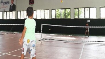 Osmangazi’de minik raketlerin turnuva heyecanı