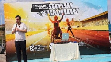 Özel bireyler, yarış pistinde sürüş tecrübesi yaşadı