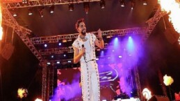 Sefo, Aliağa’da Zafer coşkusunu tepeye taşıdı