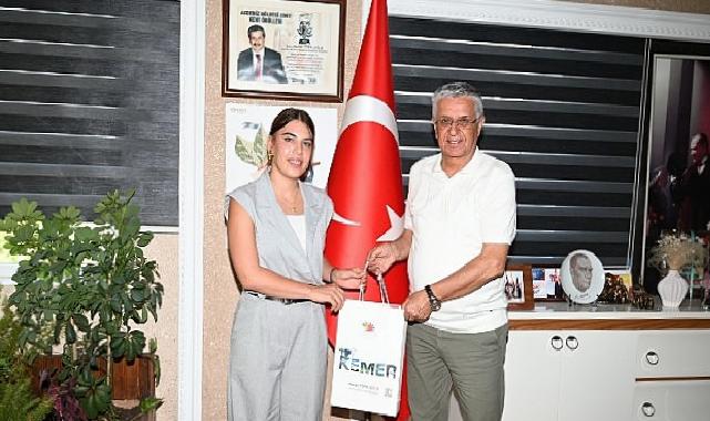 Sıla Bakır’dan Lider Topaloğlu’na teşekkür ziyareti