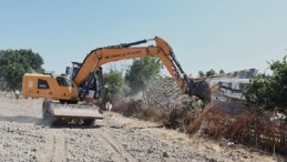 Sit alanına yapılan kaçak yapılar yıkıldı