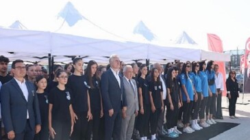 Voleybolcu Lopez vefatının 1. yıl dönümünde anıldı