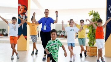 Yaz kurslarında halk oyunları coşkusu Lider Çerçioğlu’ndan çocukların gelişimine tam dayanak