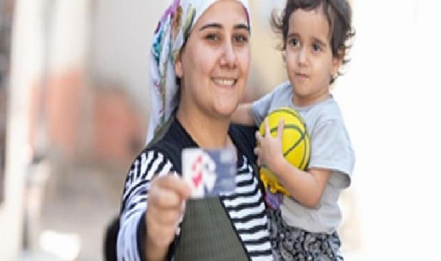 Anne Kart sayesinde çocuklarıyla sokağa çıkabiliyorlar