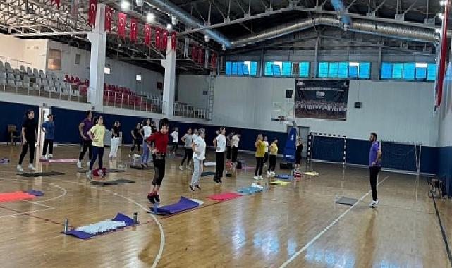 Bakırköylü bayanlar güne sporla başlıyor
