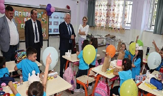 Başkan Şadi Özdemir’den “Okula hoş geldin” hediyesi