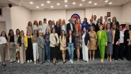 Bayanlar Çalışma Hayatında Güçlenmek İçin İzmir’den Ses Yükeltti