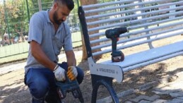 Bayraklı’da parklar yenileniyor