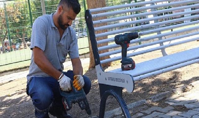 Bayraklı’da parklar yenileniyor