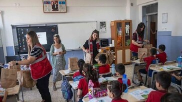 Bornova Belediyesi’nden Öğrencilere Birinci Gün Dayanağı