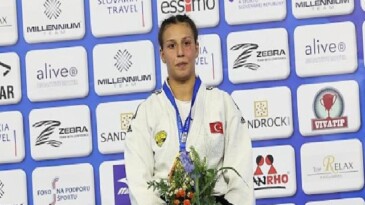 Büyükşehir Belediyesporlu Ecem Baysuğ Avrupa Şampiyonu
