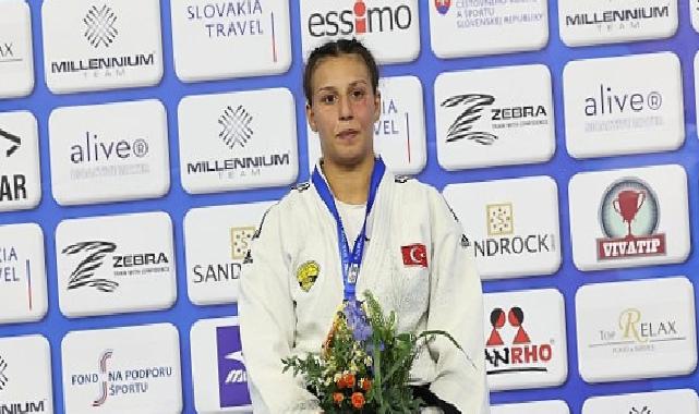Büyükşehir Belediyesporlu Ecem Baysuğ Avrupa Şampiyonu