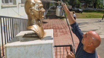 Büyükşehir, yeni periyot öncesi okulları yeniledi