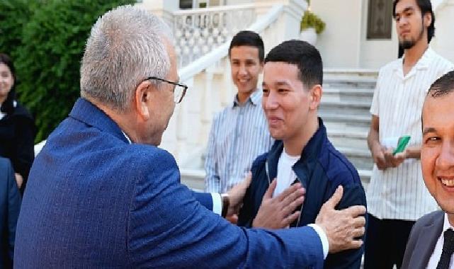 Çift Diploma Programı ile EÜ’ye gelen Özbek öğrenciler Rektör Prof. Dr. Budak’ı ziyaret etti