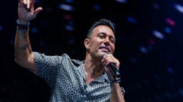 Çim Konserleri’nde Mustafa Sandal coşkusu