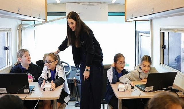 Deniztemizturmepa Mavi Nefes Eğitim Otobüsü Ayvalık’ta