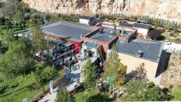 Doğa ve Modern Mimarinin Buluştuğu Kanyon Cafe Açıldı