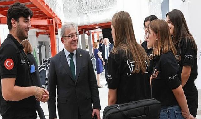 Dokuz Eylül Üniversitesinde ÜNİDES Tepesi