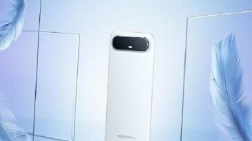 Dünyanın en ince kavisli akıllı telefonu çok yakında Türkiye’de!