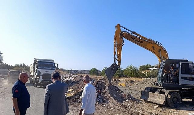 Edremit Belediyesi’nden moloz paklığı