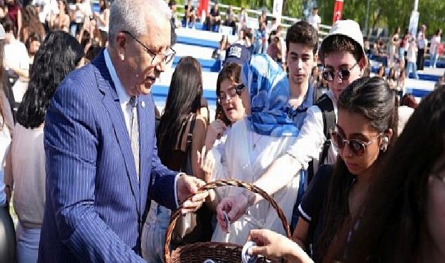 Ege Üniversitesi yeni öğrencilerine şenlikle “Merhaba” dedi