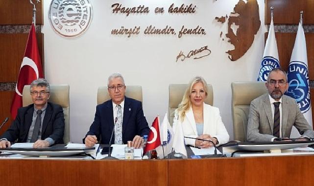 EÜ İletişim Fakültesi akreditasyon evraklarına kavuştu