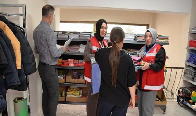 Gereksinim sahibi öğrencilere kırtasiye yardımı