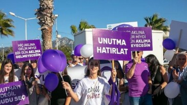 Güzelbahçe’de Alzheimer’a karşı farkındalık yürüyüşü