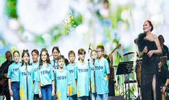 Harbiye’de unutulmaz gece: Candan Erçetin ve TEGV’li çocuklar birebir sahnedeydi