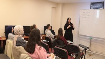 İBB Gençlik Ofisleri’nde Yeni Periyot Eğitimleri Başlıyor