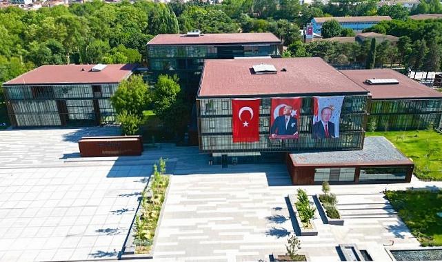 İnegöl Belediyesi’nden 1500 Öğrenciye Kırtasiye Yardımı