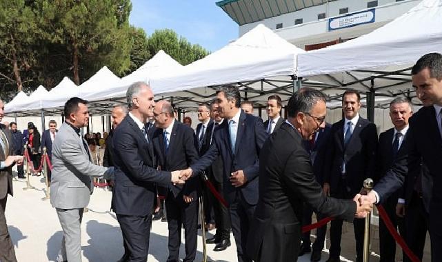 İnegöl’de Hem Yeni Eğitim Öğretim Yılı Hem Yeni Okul Birlikte Açıldı