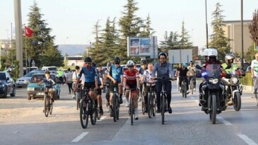 İnegöl’de Zaferden Kurtuluşa Bisiklet Tipi Düzenlendi