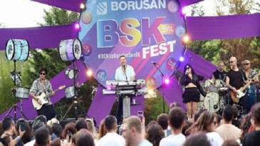 İskender Paydaş ve Orkestrası Borusanlılar için muhteşem bir konser verdi