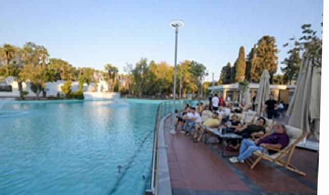 İzmirliler yenilenen Göl Gazinosu’na akın etti